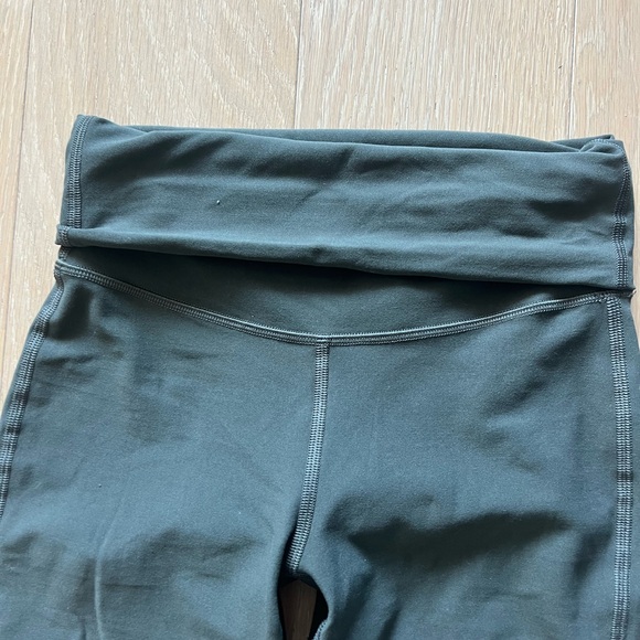 Alosoft Foldover Bootcut Legging -
Dark Cactus
$108 OG price - Picture 5 of 8